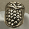 ぶどうの指和（銀、キュービックジルコニア） RING,silver and Cubic Zirconia 4-3-1の写真